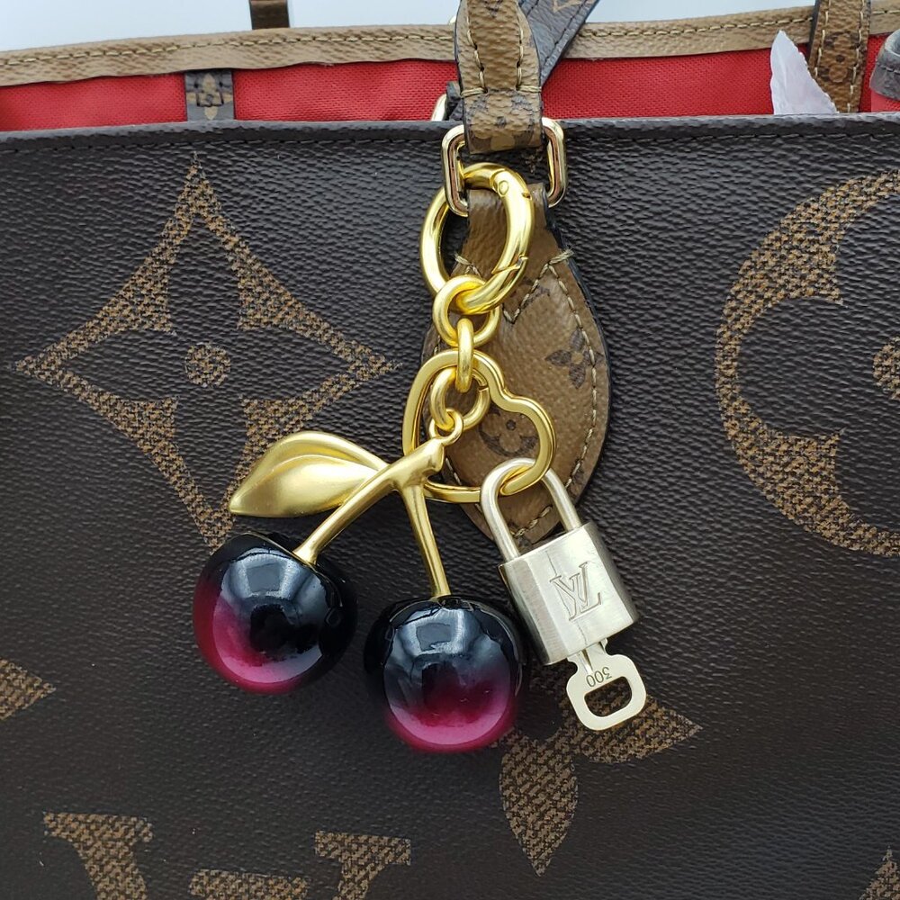 Authentic Louis Vuitton Padlock & Key Gold ✨Unbranded Bag Charm Keychain - Picture 10 of 13